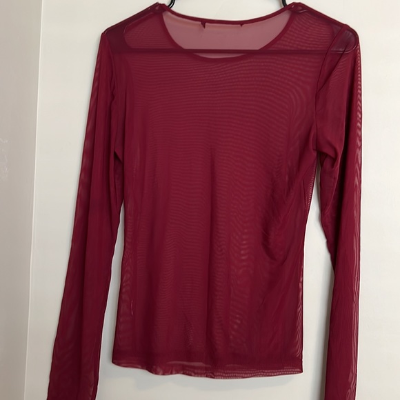 Red mesh top F21 - Picture 2 of 2